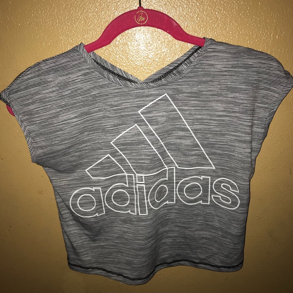 Athletic crop top
